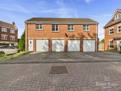 Selset Way, 2 bedroom Detached Flat to rent, £795 pcm