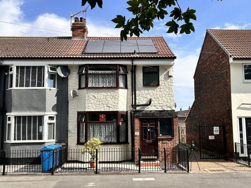 3 bedroom End Terrace House for sale