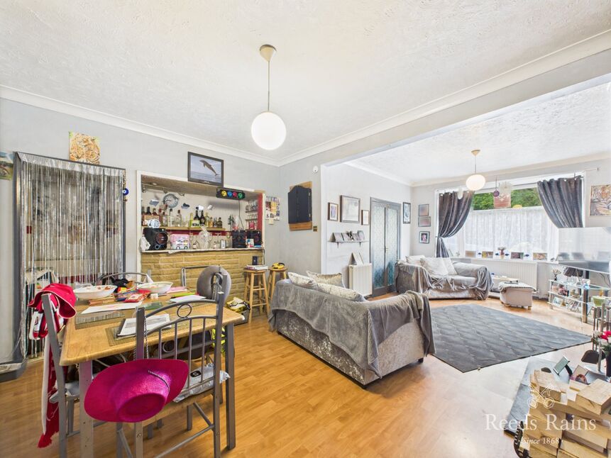 Sitting / Dining Room