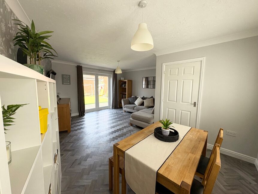 Lounge / Dining Room
