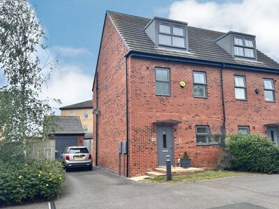 4 bedroom Semi Detached House for sale
