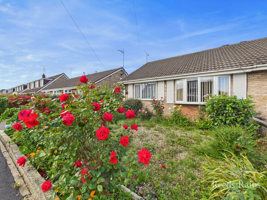 Main image of 2 bedroom Semi Detached Bungalow for sale, Stanbury Road, Hull, East Riding of Yorkshire, HU6