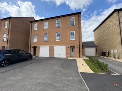 Wawne Road, 4 bedroom Semi Detached House for sale, £245,000