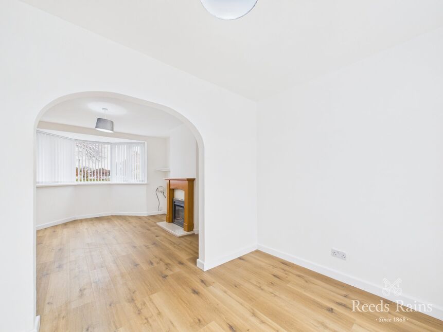 Living / Dining Area