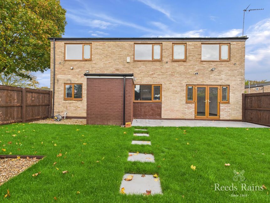 4 bedroom End Terrace House for sale