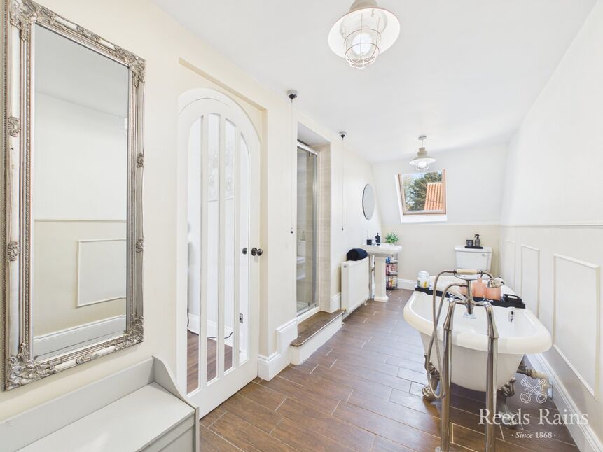 En-Suite / Family Bathroom