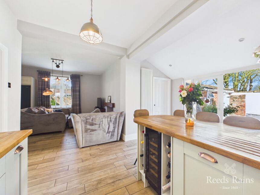Kitchen / Breakfast Room
