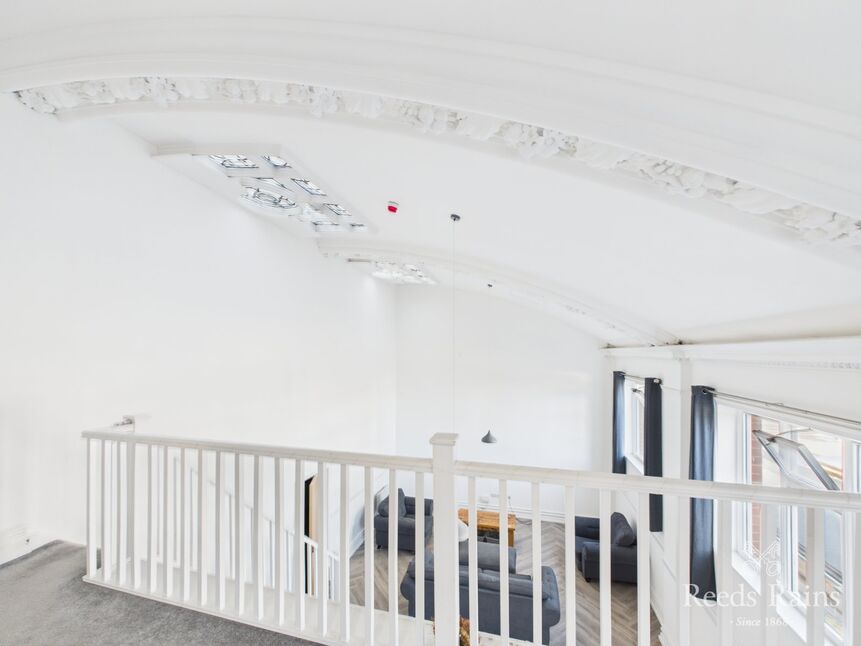 Sitting / Dining Room