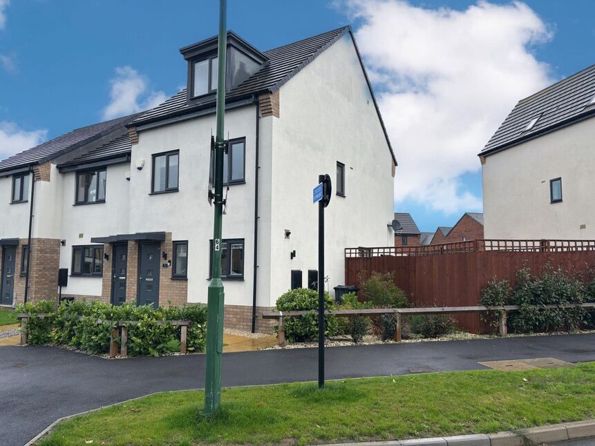 Main image of 3 bedroom End Terrace House for sale, Pioneer Way, Kingswood, East Riding of Yorkshi, HU7