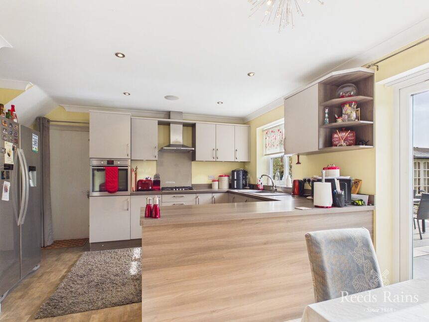 Kitchen / Dining Room