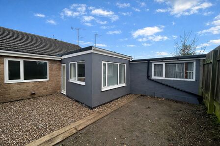 2 bedroom Semi Detached Bungalow for sale