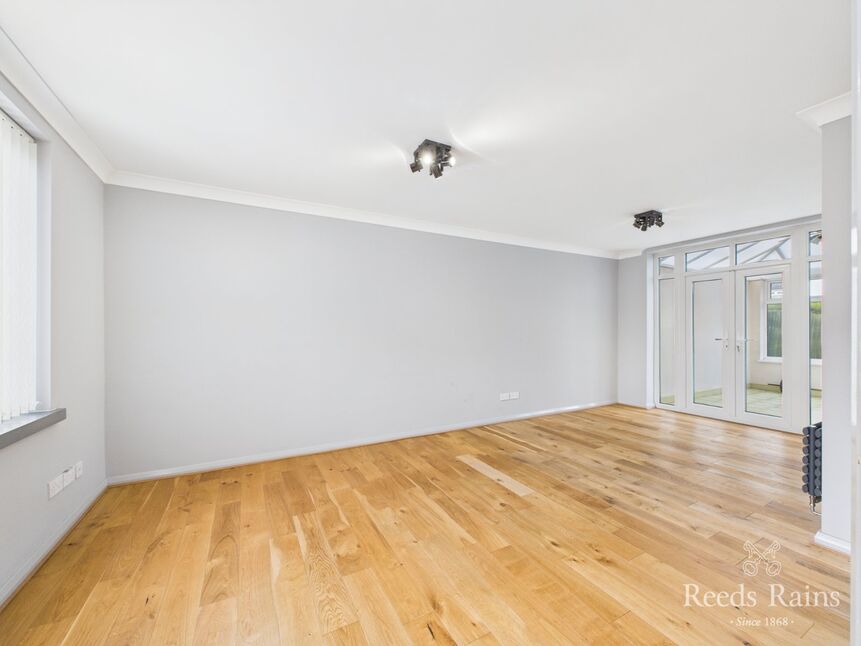 Sitting / Dining Room