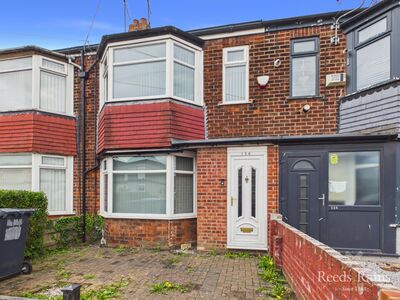 3 bedroom Mid Terrace House for sale