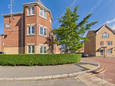 2 bedroom Flat for sale