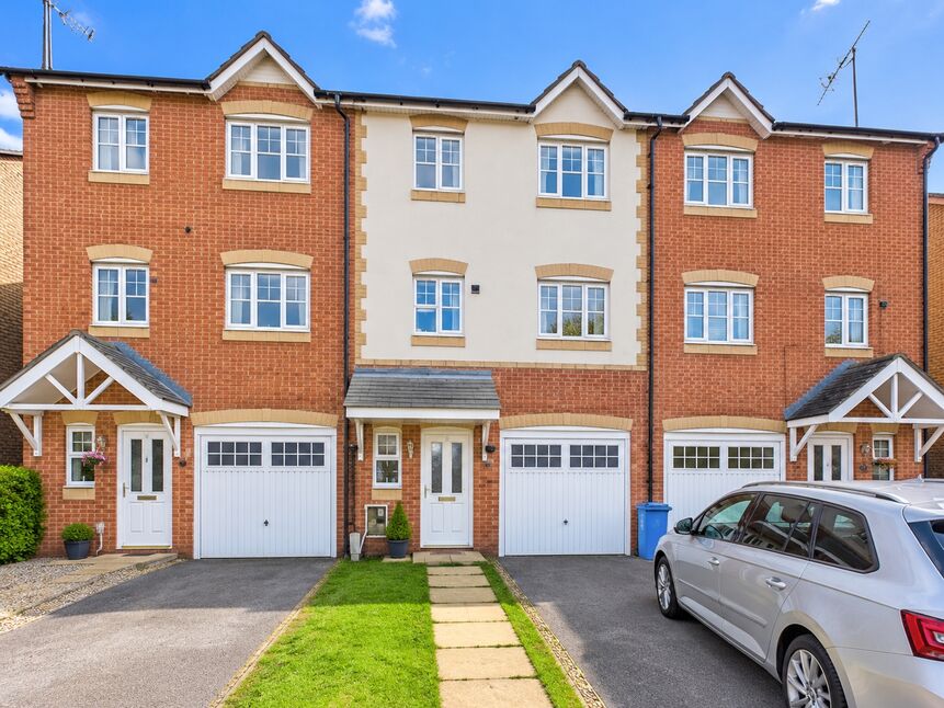 Main image of 4 bedroom Mid Terrace House for sale, Hainsworth Park, Hull, East Riding of Yorkshire, HU6