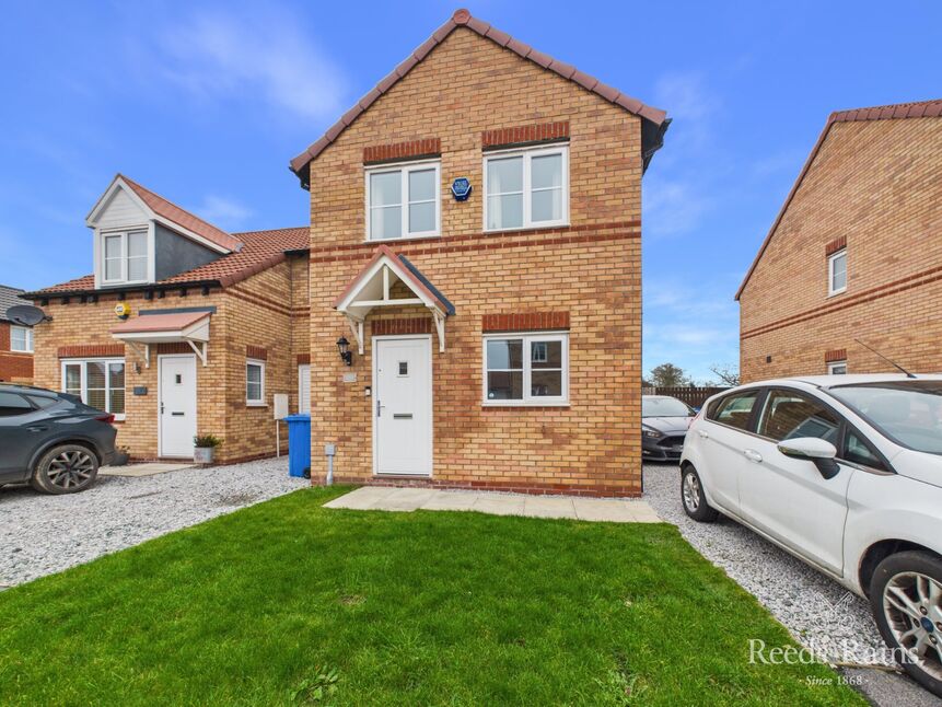 Main image of 3 bedroom Semi Detached House for sale, Manning Drive, Hull, East Riding of Yorkshire, HU6