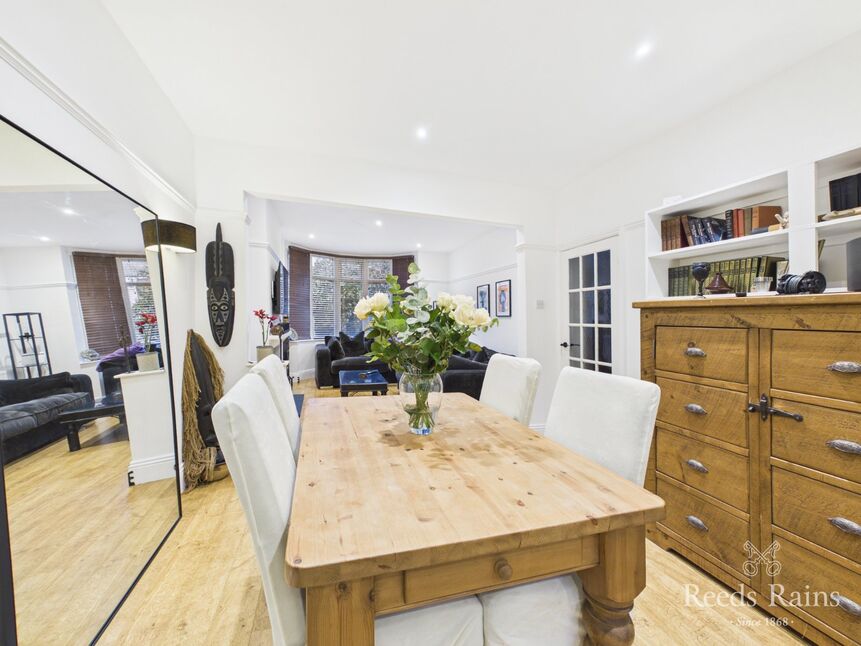 Sitting / Dining Room