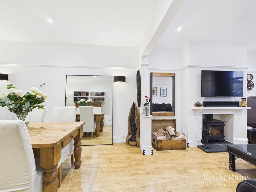 Sitting / Dining Room