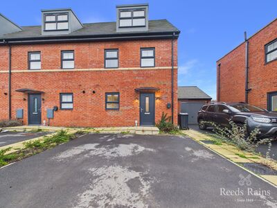 Marfleet Lane, 3 bedroom End Terrace House for sale, &pound;200,000