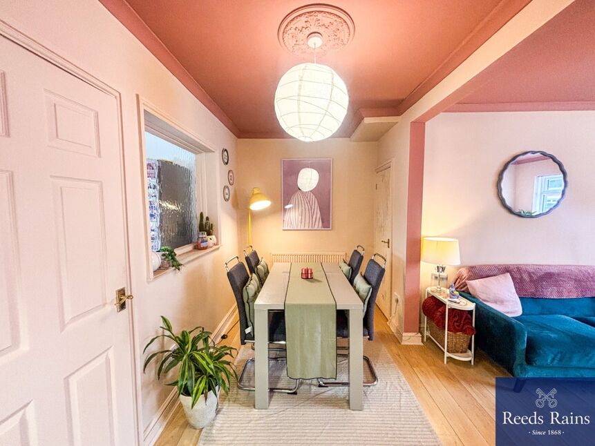 Living / Dining Area