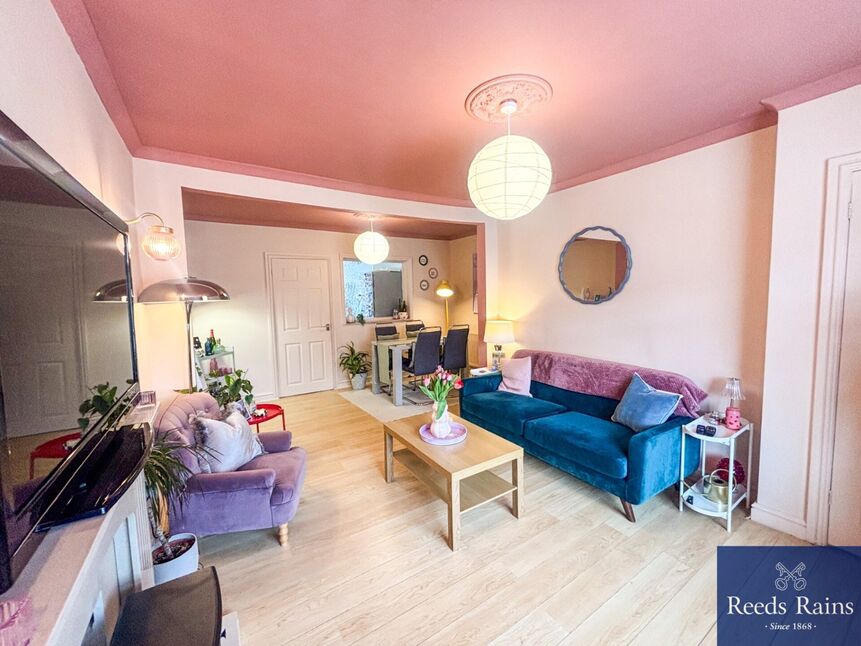 Living / Dining Area