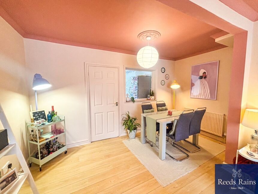 Living / Dining Area