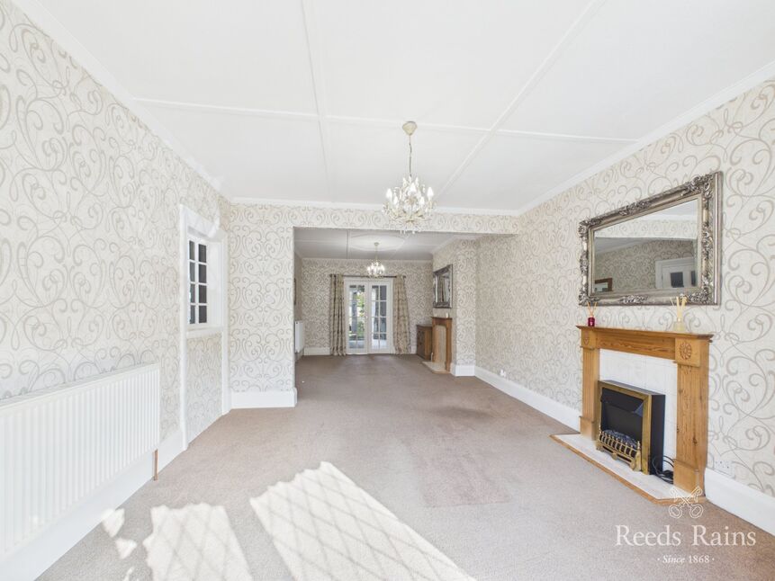 Lounge / Dining Room