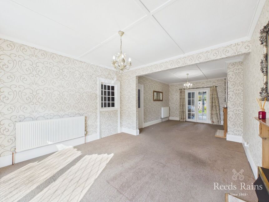 Lounge / Dining Room