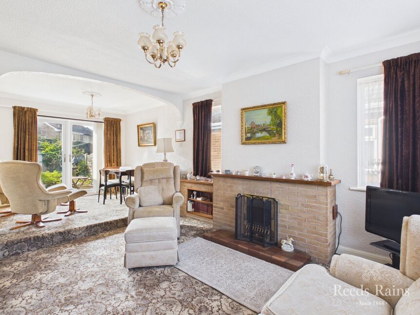 Lounge / Dining Room