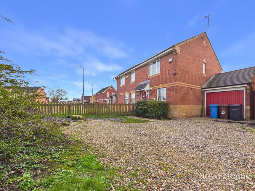 Main image of 2 bedroom Semi Detached House for sale, Charnwood Close, Kingswood, East Yorkshire, HU7
