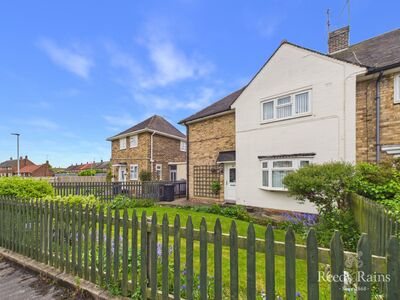 Leconfield Close, 3 bedroom End Terrace House for sale, &pound;110,000
