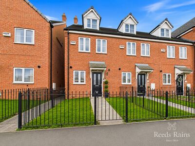 Bishop Alcock Road, 3 bedroom Semi Detached House for sale, &pound;169,950
