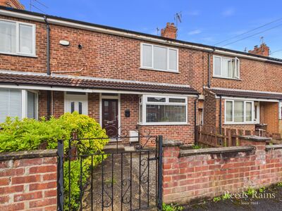 Harewood Avenue, 2 bedroom Mid Terrace House for sale, &pound;125,000