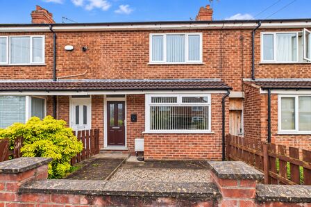 2 bedroom Mid Terrace House for sale