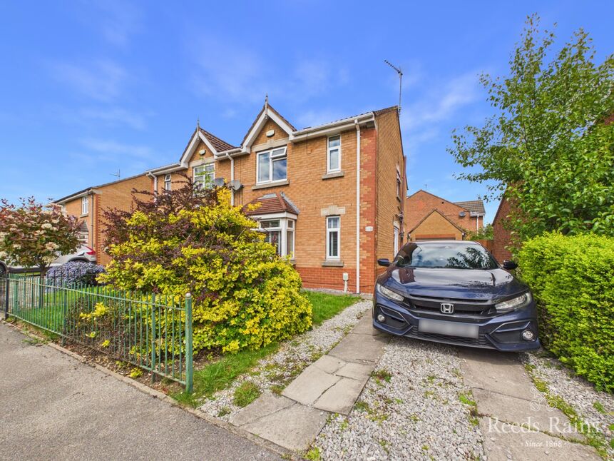 Main image of 3 bedroom Semi Detached House for sale, Lindengate Avenue, Hull, HU7