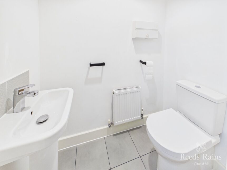 Cloakroom / WC