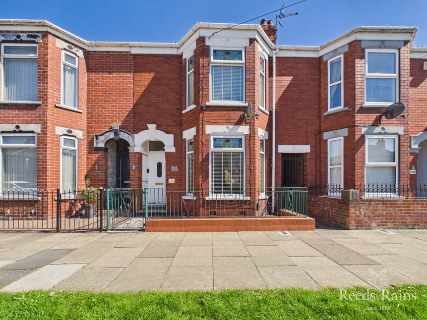 Main image of 3 bedroom Mid Terrace House for sale, Summergangs Road, Hull, East Riding of Yorkshire, HU8