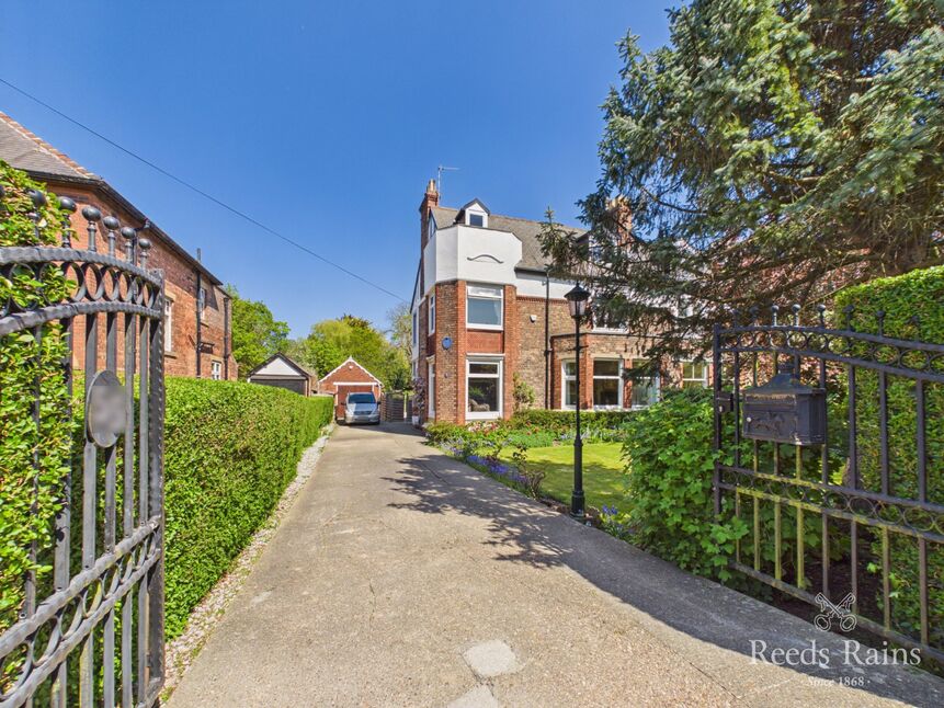 Main image of 5 bedroom Semi Detached House for sale, Newland Park, Hull, East Yorkshire, HU5