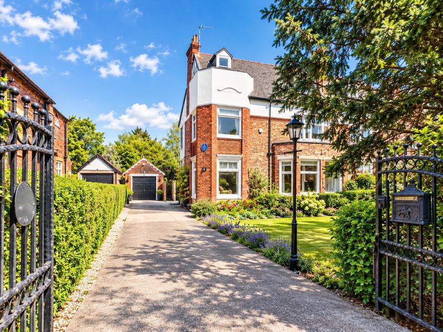 Main image of 5 bedroom Semi Detached House for sale, Newland Park, Hull, East Yorkshire, HU5