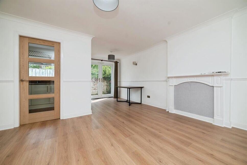 Sitting / Dining Room