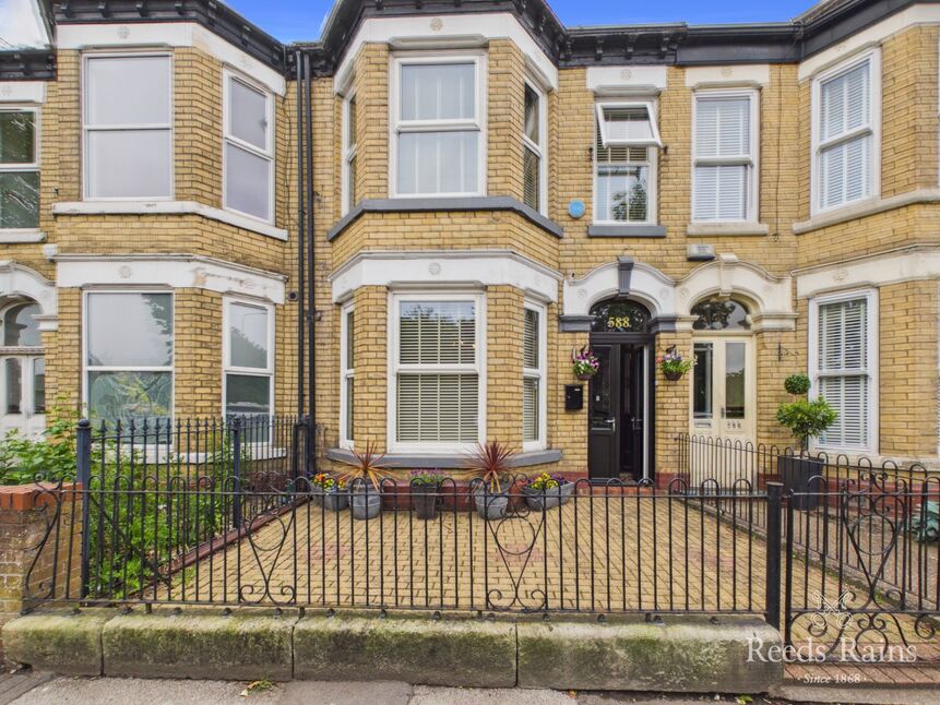 Main image of 4 bedroom Mid Terrace House for sale, Holderness Road, Hull, East Yorkshire, HU9