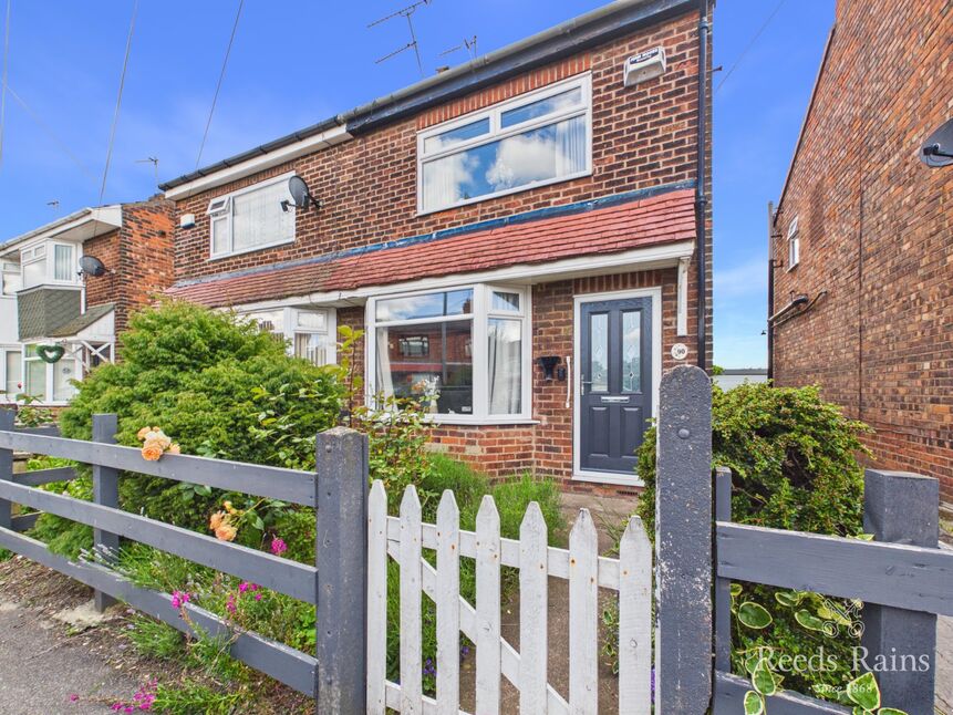 Main image of 3 bedroom Semi Detached House for sale, Kirkham Drive, Hull, East Yorkshire, HU5