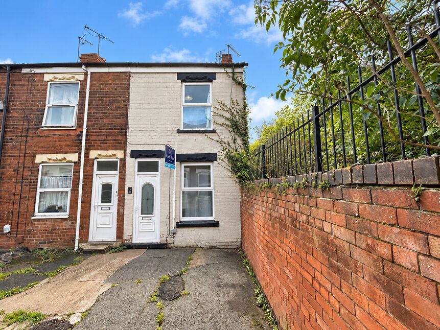 Main image of 2 bedroom End Terrace House for sale, Kirkstead Avenue, Kirkstead Street, East Yorkshire, HU8