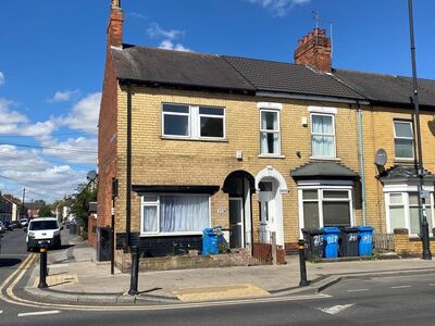 4 bedroom Flat for sale