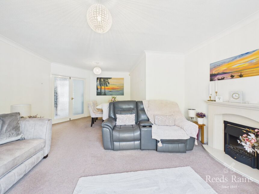 Sitting / Dining Room