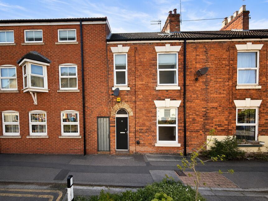 Main image of 7 bedroom Mid Terrace House for sale, Princes Road, Hull, East Yorkshire, HU5
