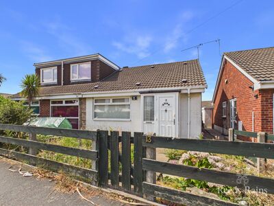 2 bedroom Semi Detached Bungalow for sale
