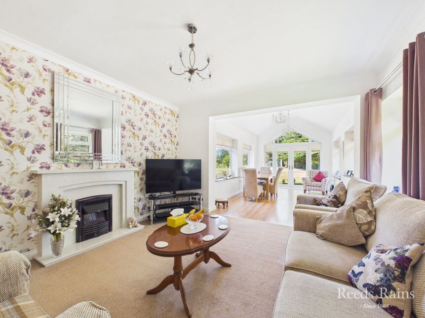Sitting / Dining Room