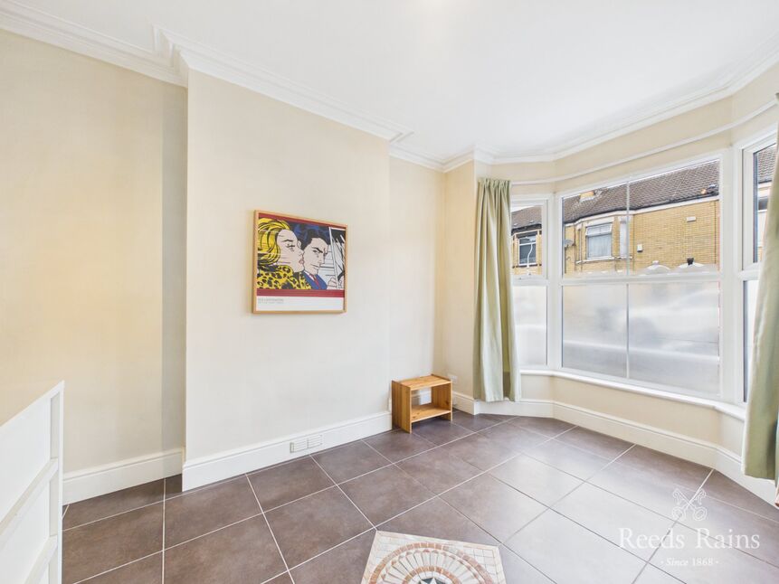 Sitting Room / Letting Room