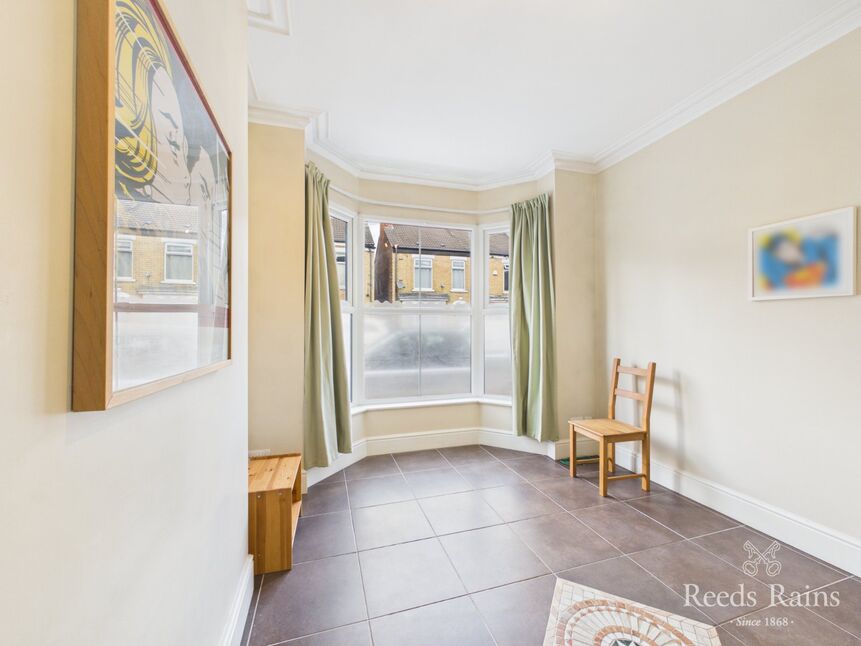 Sitting Room / Letting Room
